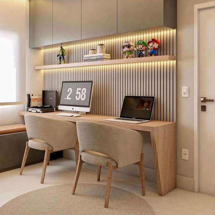 میز تحریر کتابخانه دار