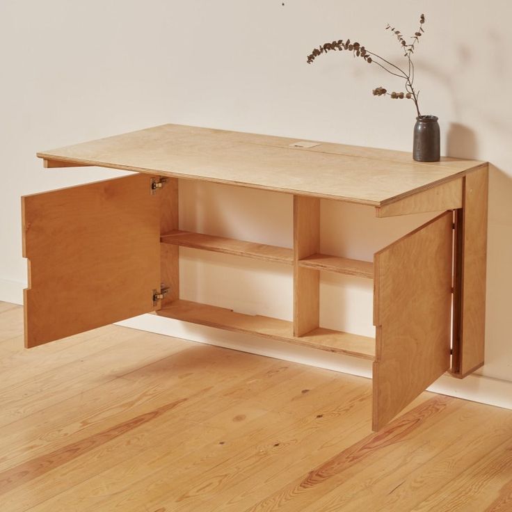 میز تحریر کتابخانه دار