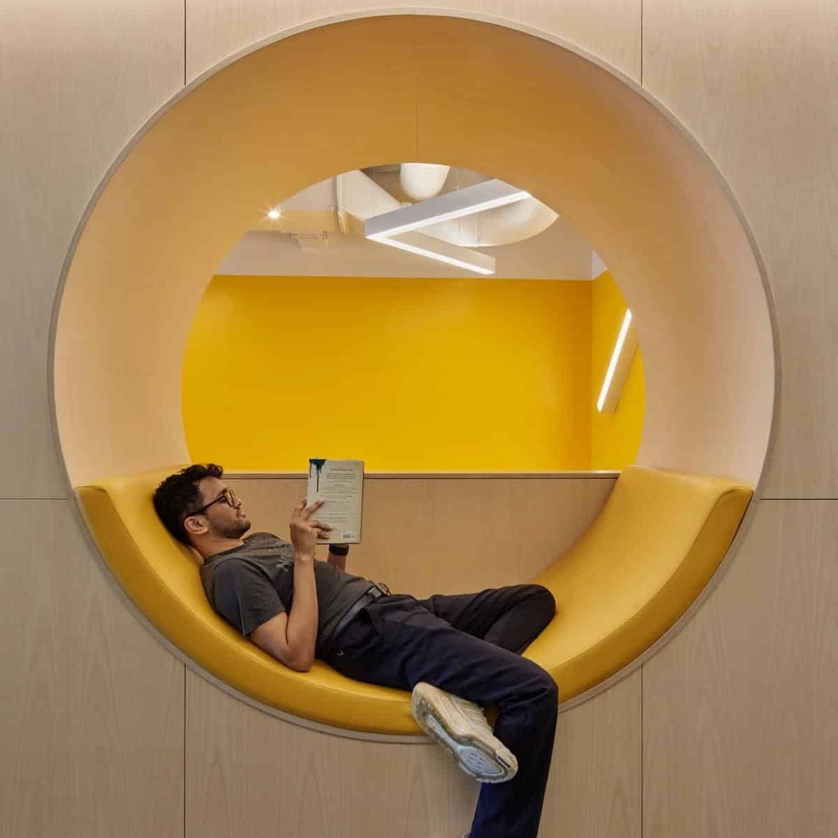 طراحی دکوراسیون اداری 2026